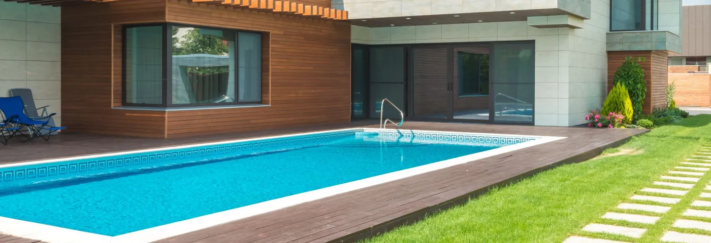 Piscina residencial al aire libre